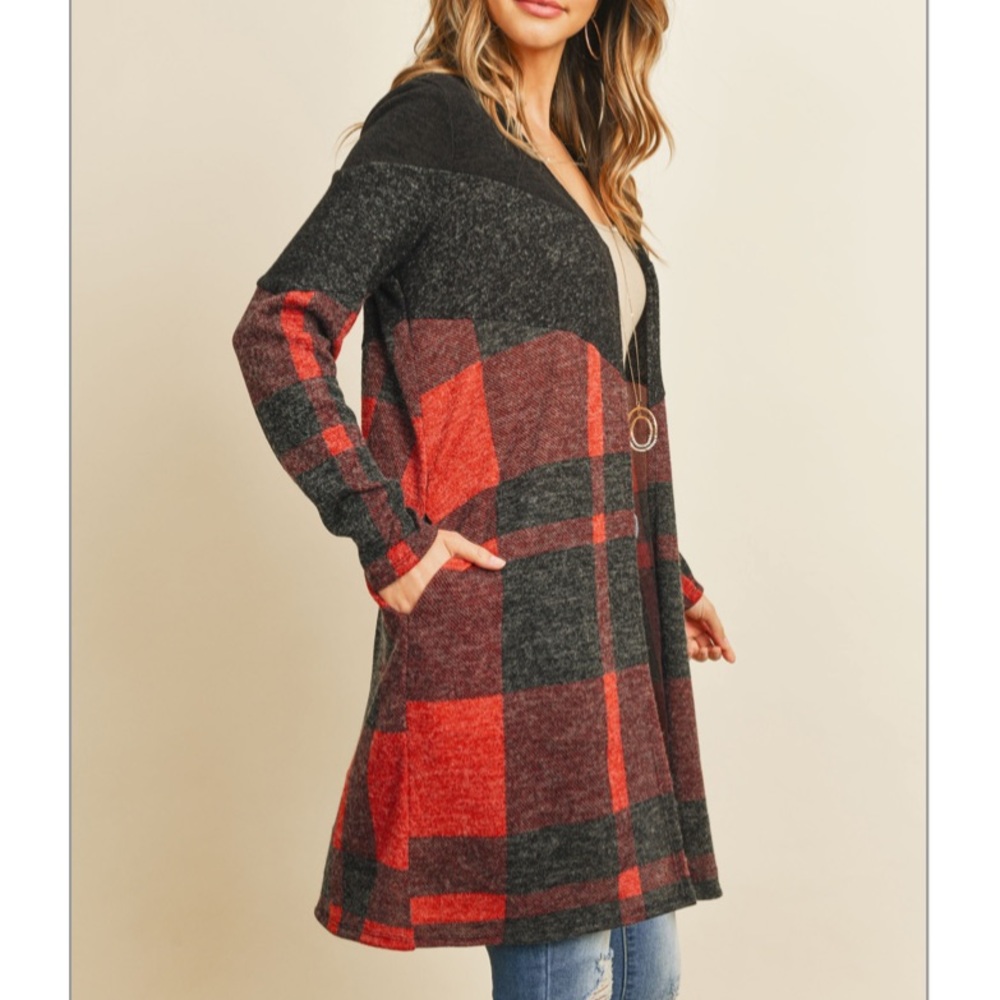 ❤️NEW M Red Gray Plaid V Color Block Cardigan Sweater - Picture 7 of 11